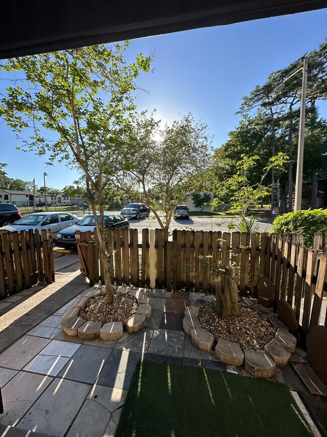 Photo - 2651 Surrey Ct House