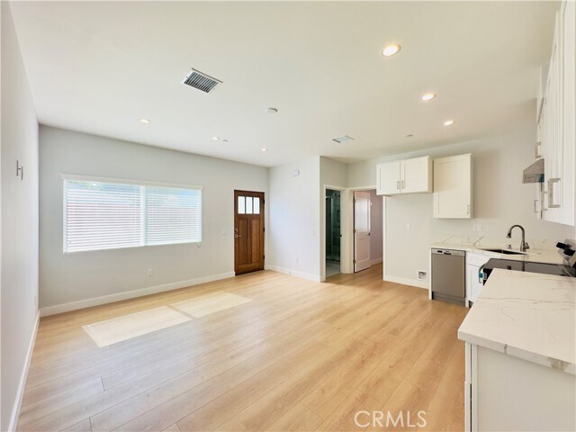 Foto del edificio - 17522 Lemay St