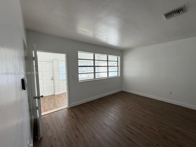 Building Photo - 890 NW 55th St