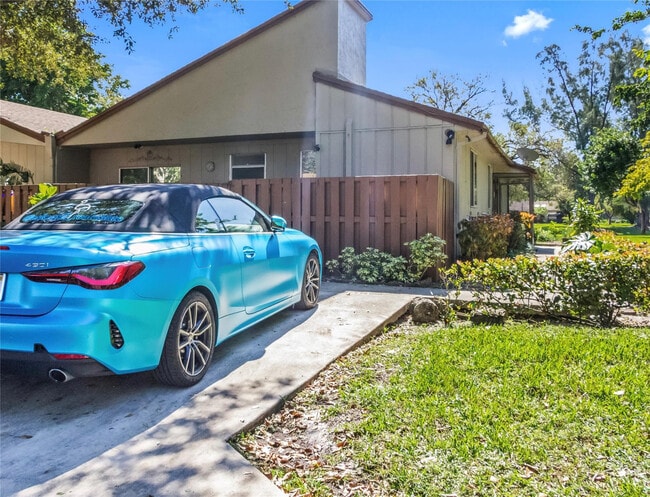 Foto del edificio - 22303 Misty Woods Way