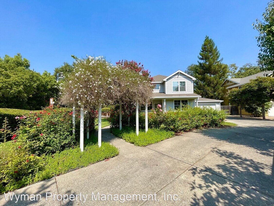 Primary Photo - 3 br, 3 bath House - 3 Lande Way