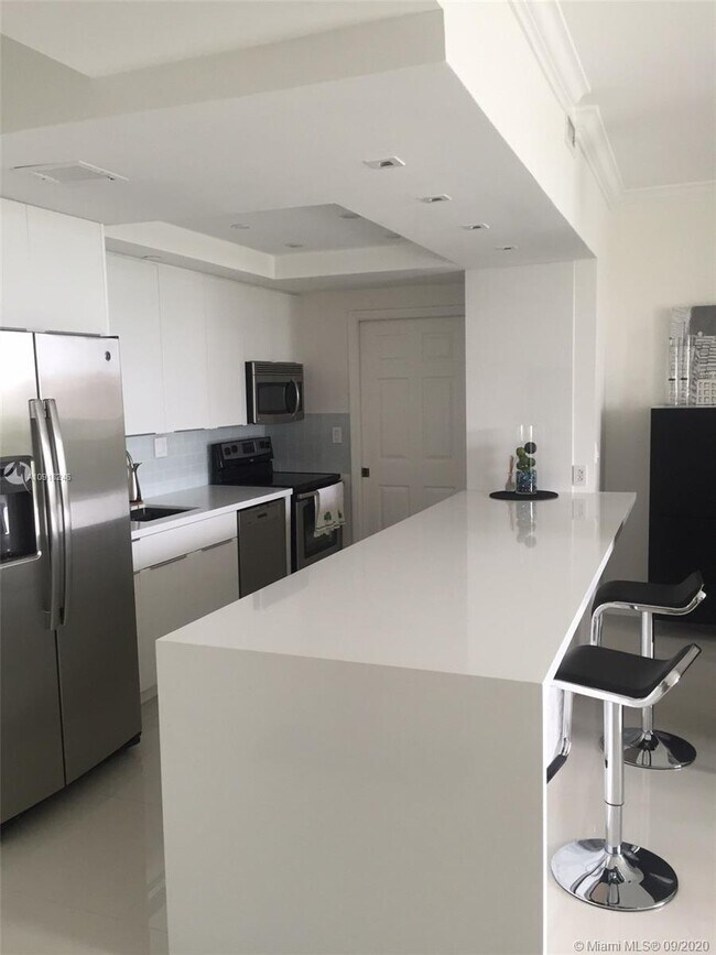 Foto del edificio - 9725 NW 52nd St