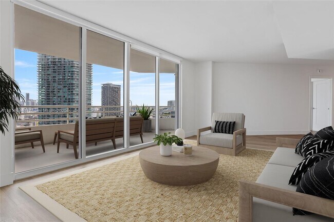 Foto del edificio - 555 NE 34th St
