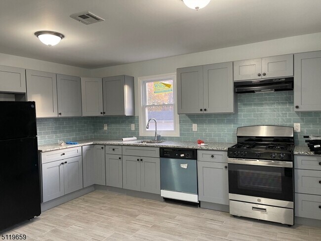 Foto del edificio - 95 S Munn Ave