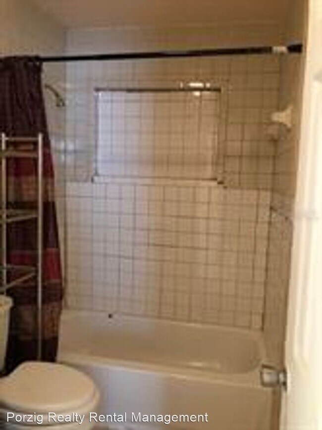 Building Photo - 3 br, 1 bath House - 123 Academy Avenue