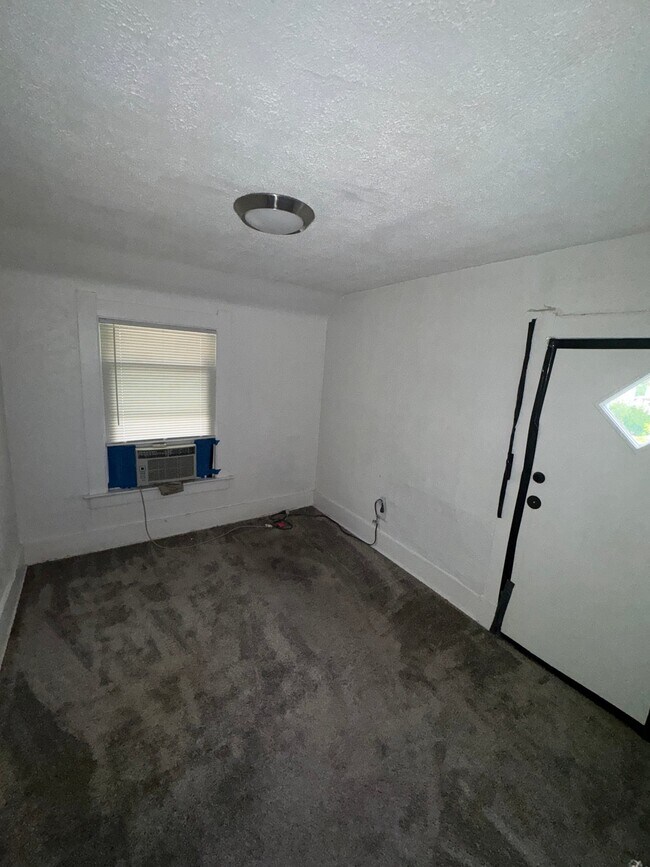 Foto del edificio - 2127 Elliott Ave