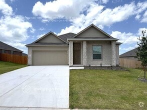 Building Photo - 213 Hazelnut Dr