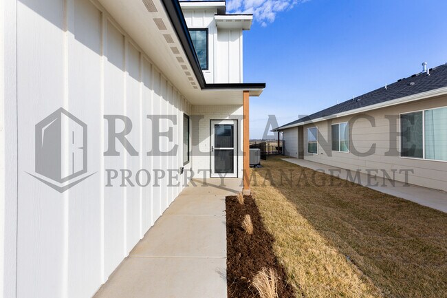 Foto del edificio - 12422 Blanford St