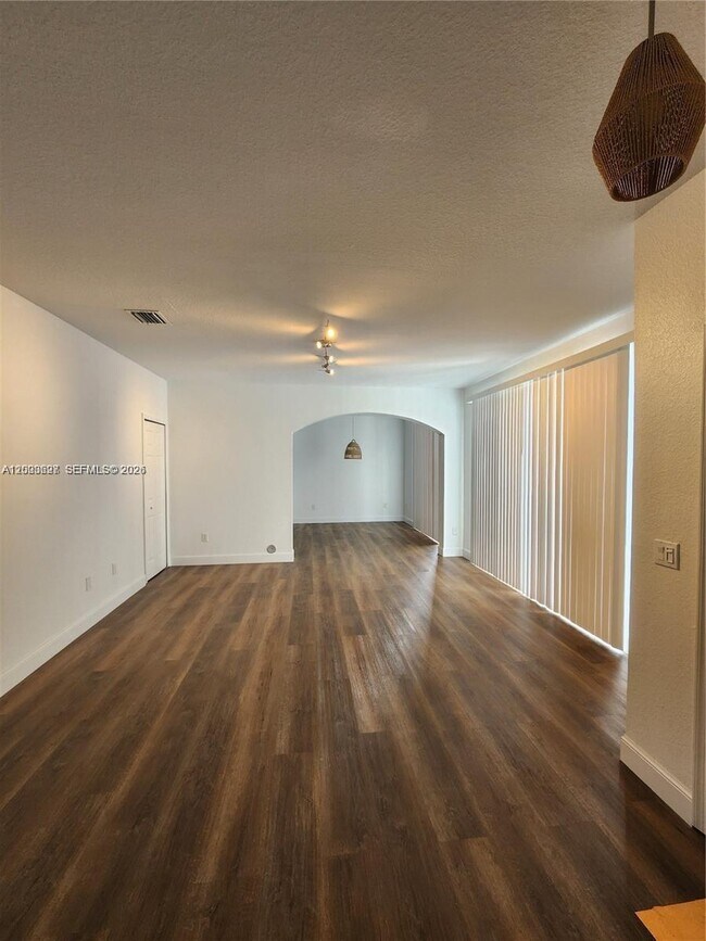 Foto del edificio - 15798 SW 40th St