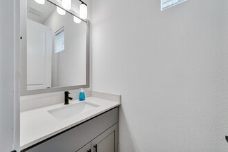 Building Photo - 1601 Mustang Dr