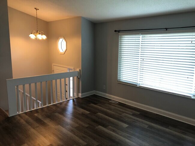 Foto del edificio - 941 Guildford Ct