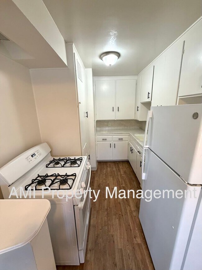 Foto del edificio - One Bedroom Close to Downtown!