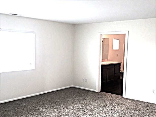 Building Photo - 2213 194th St Ct E