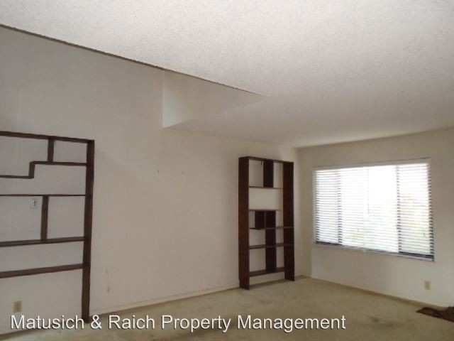 Foto del edificio - 1715 Cherryhills Ln