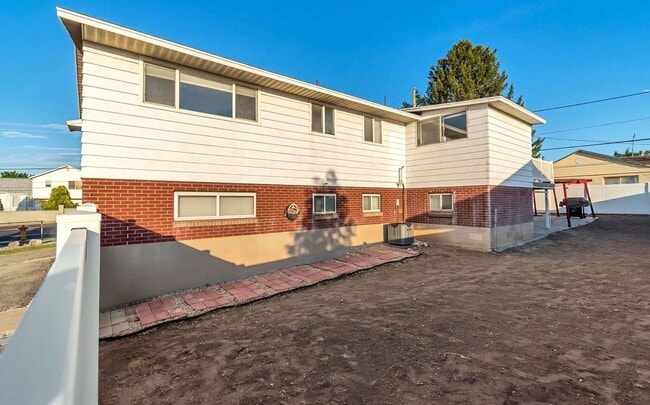 Building Photo - 4018 S 4800 W