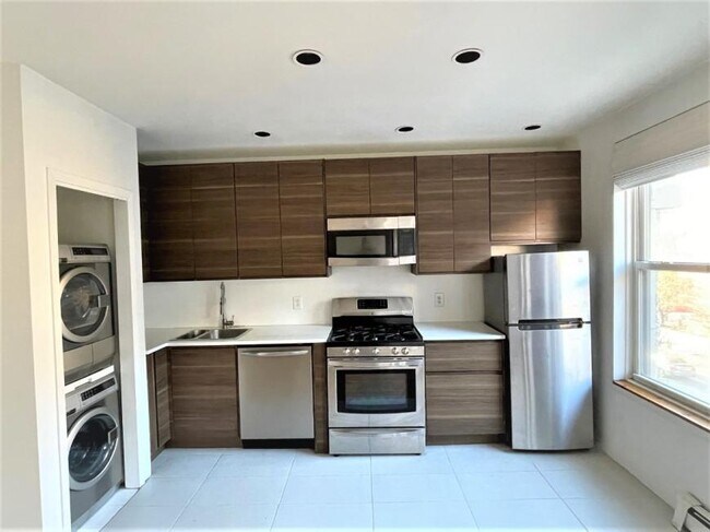 Foto del edificio - 2 bedroom in Brooklyn NY 11238