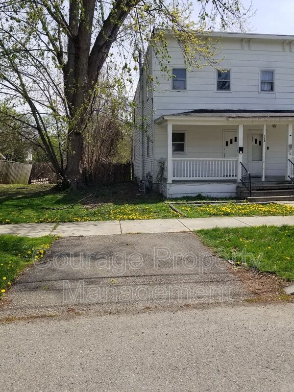 Foto principal - 109 Chestnut St