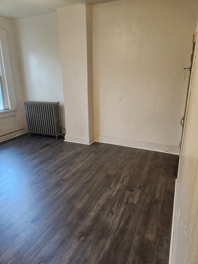 Foto principal - 3917 Park Heights Ave