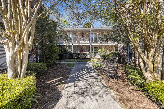 Foto del edificio - 640 Cornell St