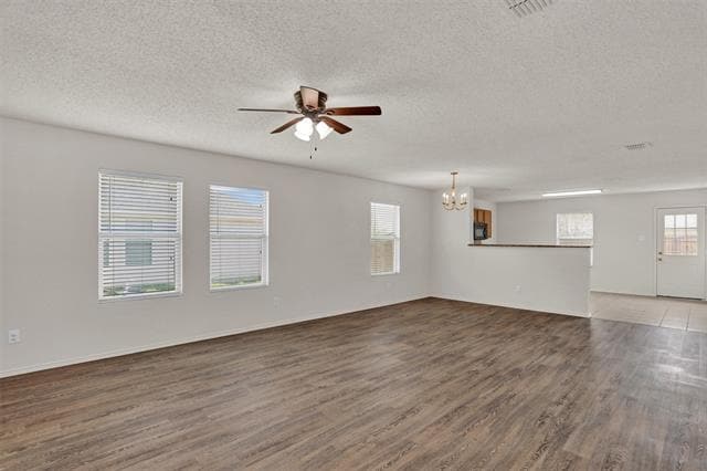 Building Photo - 105 Sandlewood Dr
