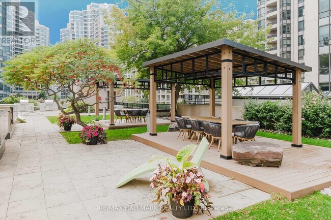 Photo du bâtiment - 500 Doris Ave