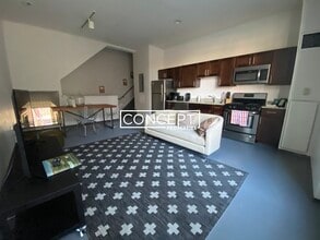 Building Photo - 160 E Berkeley St