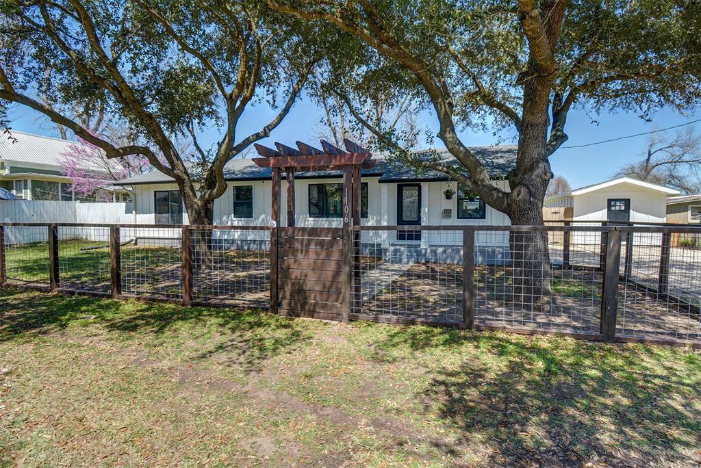 Foto principal - 1106 Spring St