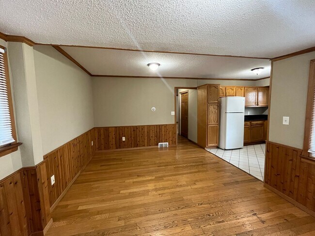 Foto del edificio - Gorgeous 2 Bedroom House with Massive Two ...