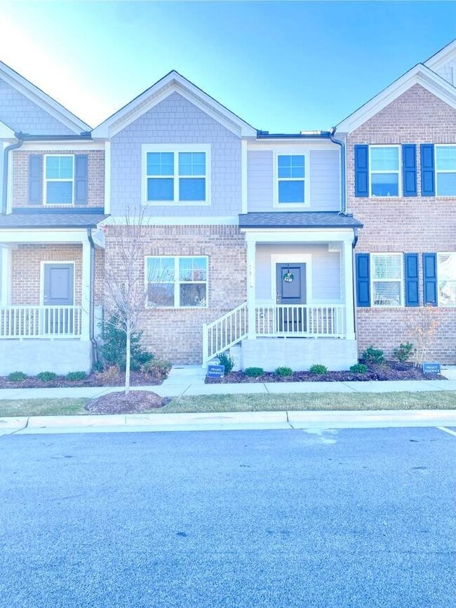 Building Photo - 1230 University Ct