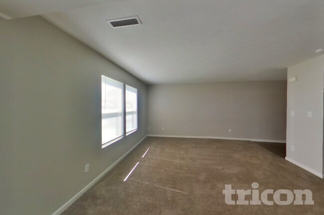 Building Photo - 3203 Brandenburg Dr