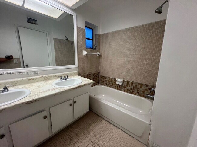 Building Photo - 7324 SW 82nd St