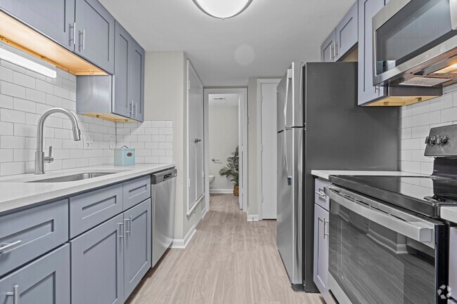 Building Photo - Lakeview Apartments & Townhomes