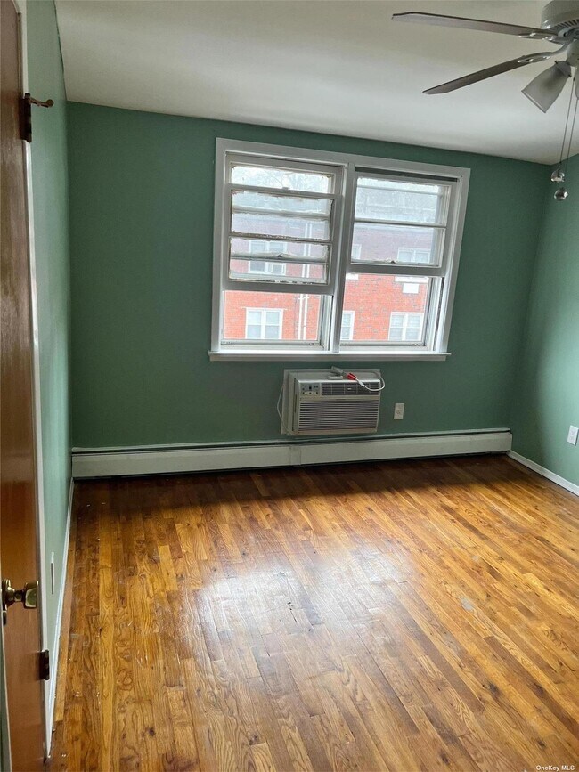 Foto del edificio - 138-30 Redding St