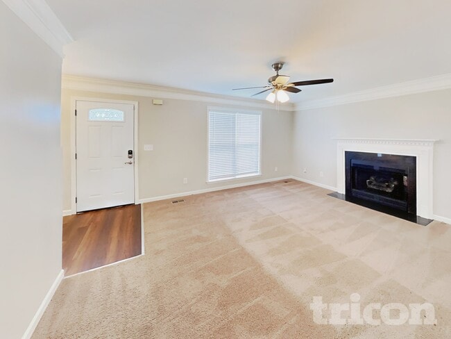 Building Photo - 1007 Golf View Way