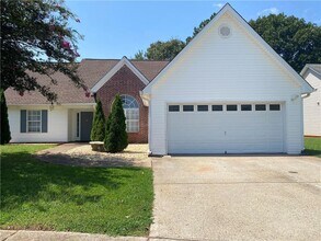 Building Photo - 900 Harbins View Dr