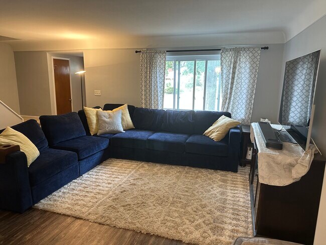 Foto del edificio - 9434 Sheralee Dr