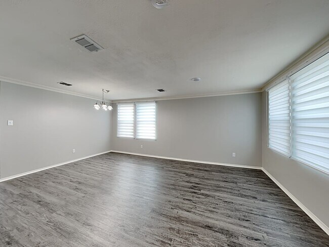 Building Photo - 5309 Gingerwood Dr