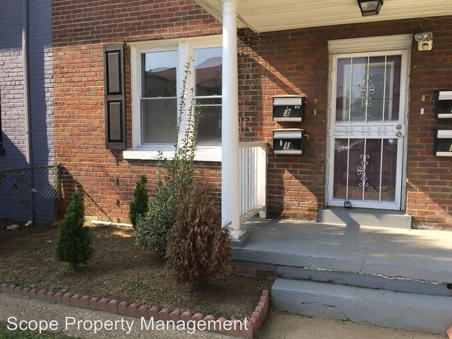 Foto del edificio - 1718 West Virginia Ave NE
