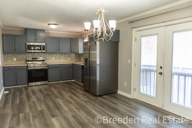 Building Photo - 220 Sequoyah Cir