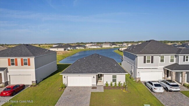 Foto del edificio - 527 Glaspell Cir SE