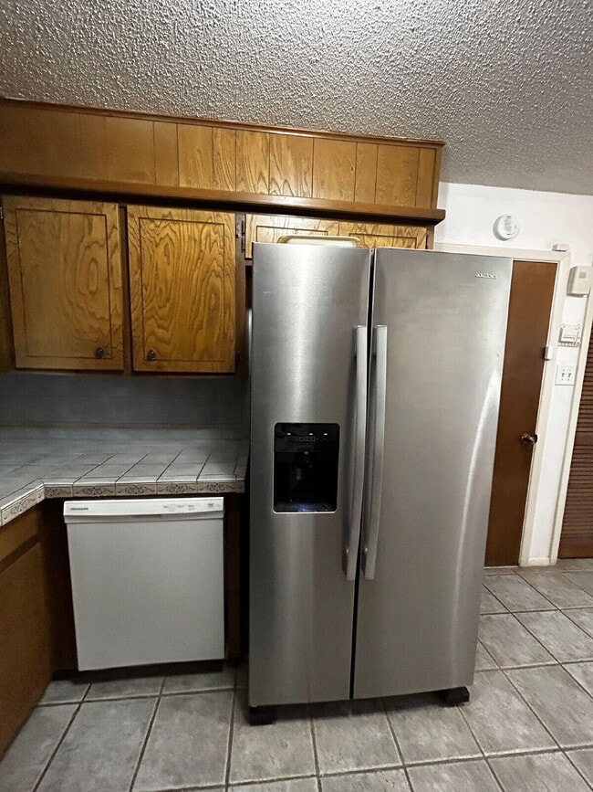 Foto del edificio - 6914 Gary Ave