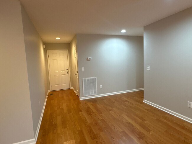 Foto del edificio - Charming 3 Bedroom Home w/ 2-Car Garage Located in Hannah Grace Estates!
