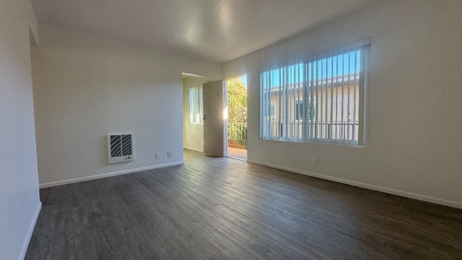 Building Photo - 283 Ellwood Beach Dr