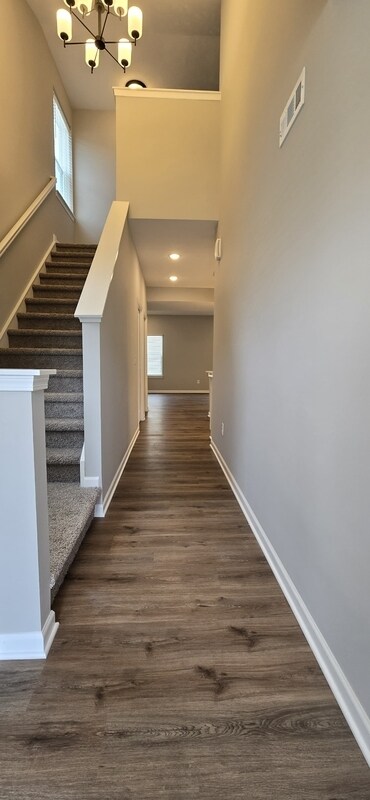 Foto del edificio - 1225 Ayla Ave