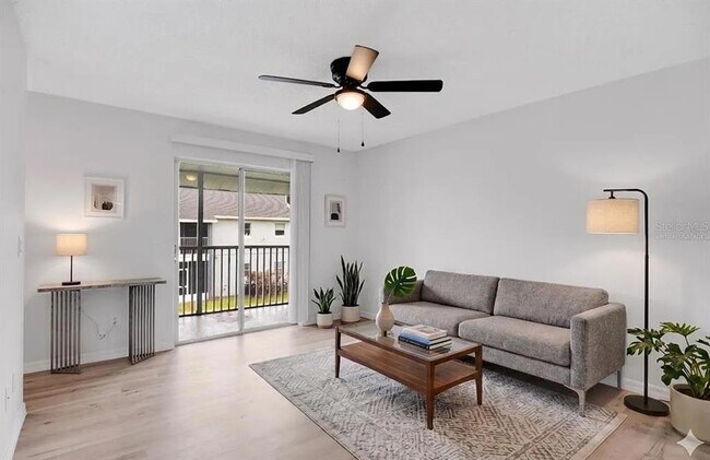 Foto del edificio - 4100 Pershing Pointe Pl