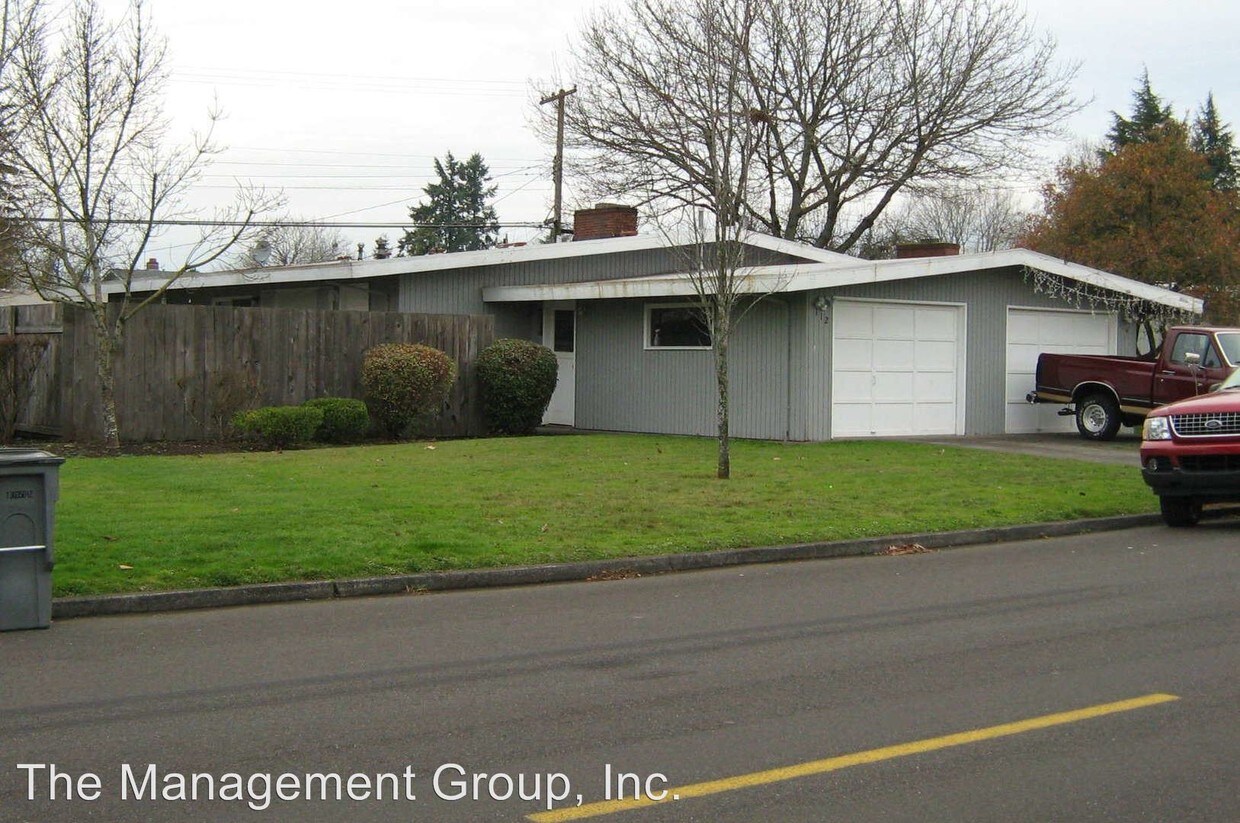 Primary Photo - 106-122 N Morrison Rd