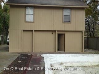 Building Photo - 2 br, 1.5 bath House - 1304 Congress
