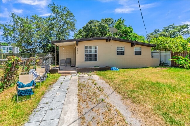 Building Photo - 2910 NW 47th St