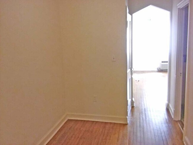 Foto del edificio - 118 9th St NE