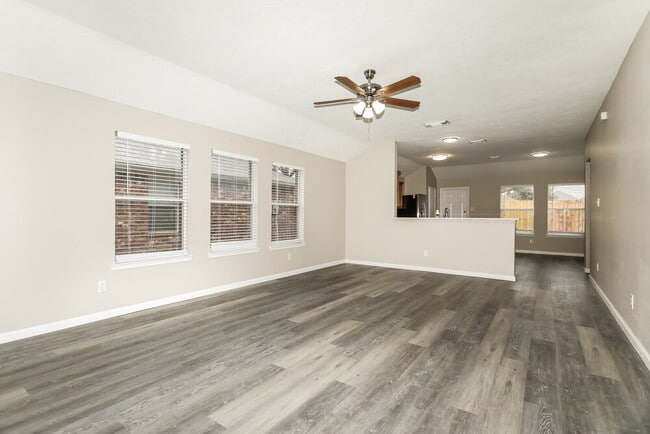 Building Photo - 12254 Lavon Dr